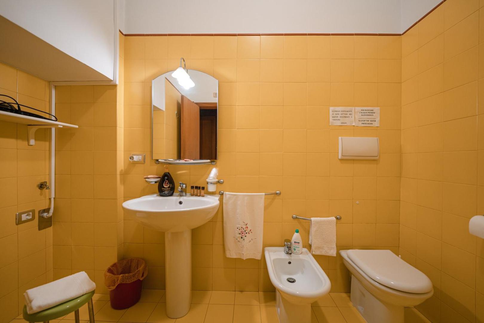 La Piccola Torre Hotel Bisceglie Exterior foto